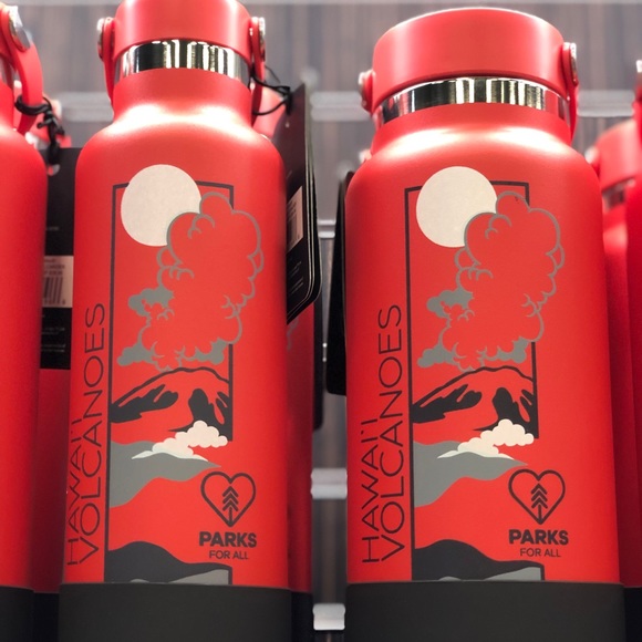 Exclusive Hawaii hydro flasks. - Picture 2 of 8